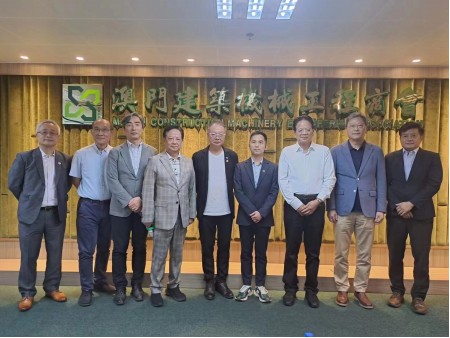 2024 年 5 月 3 日到訪澳門贈書及講座